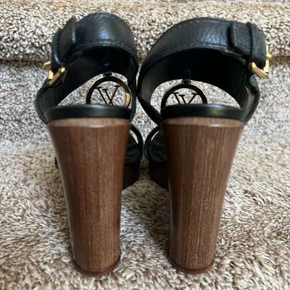 LOUIS VUITTON Calfskin Vedette Wedge Sandals - Picture 4 of 16